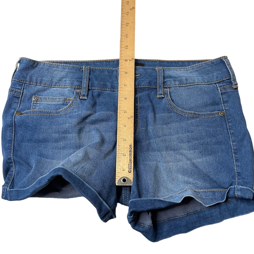 Celebrity Pink short shorts size 7/28 - Picture 9 of 9